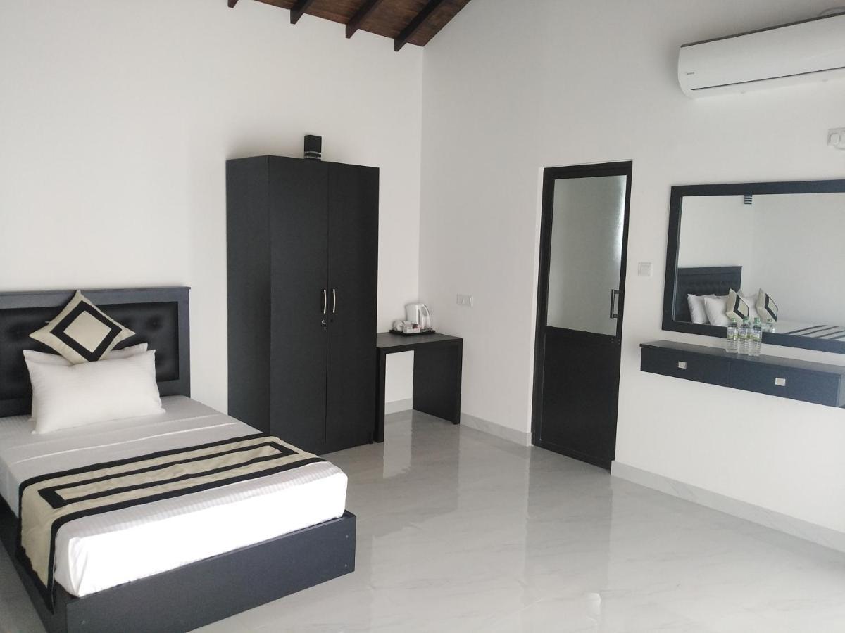 3R Resort Negombo Ngoại thất bức ảnh